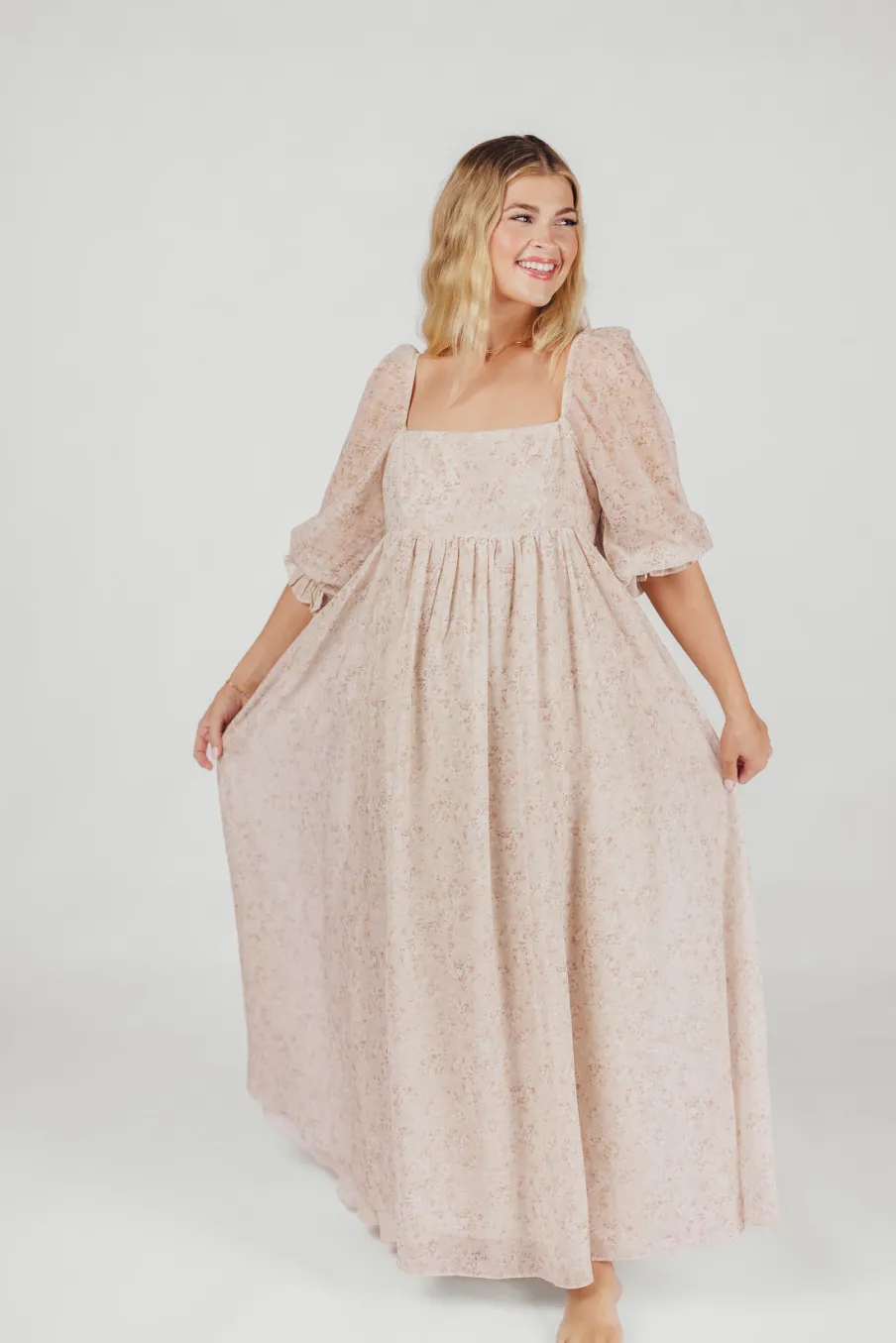 Online Worth Collective *New* Mona Maxi Dress with Smocking in Beige Floral - Bump Friendly &