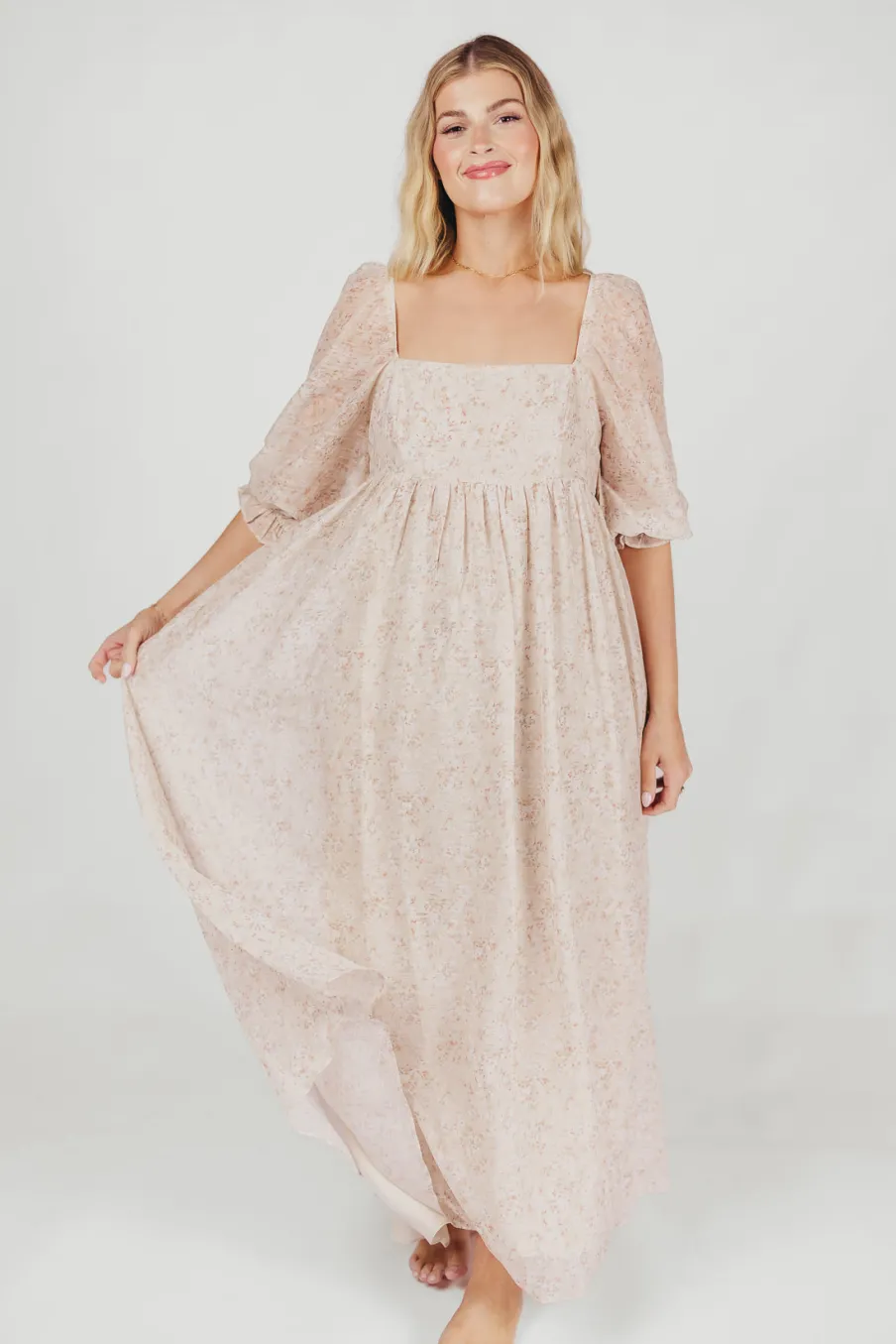 Online Worth Collective *New* Mona Maxi Dress with Smocking in Beige Floral - Bump Friendly &