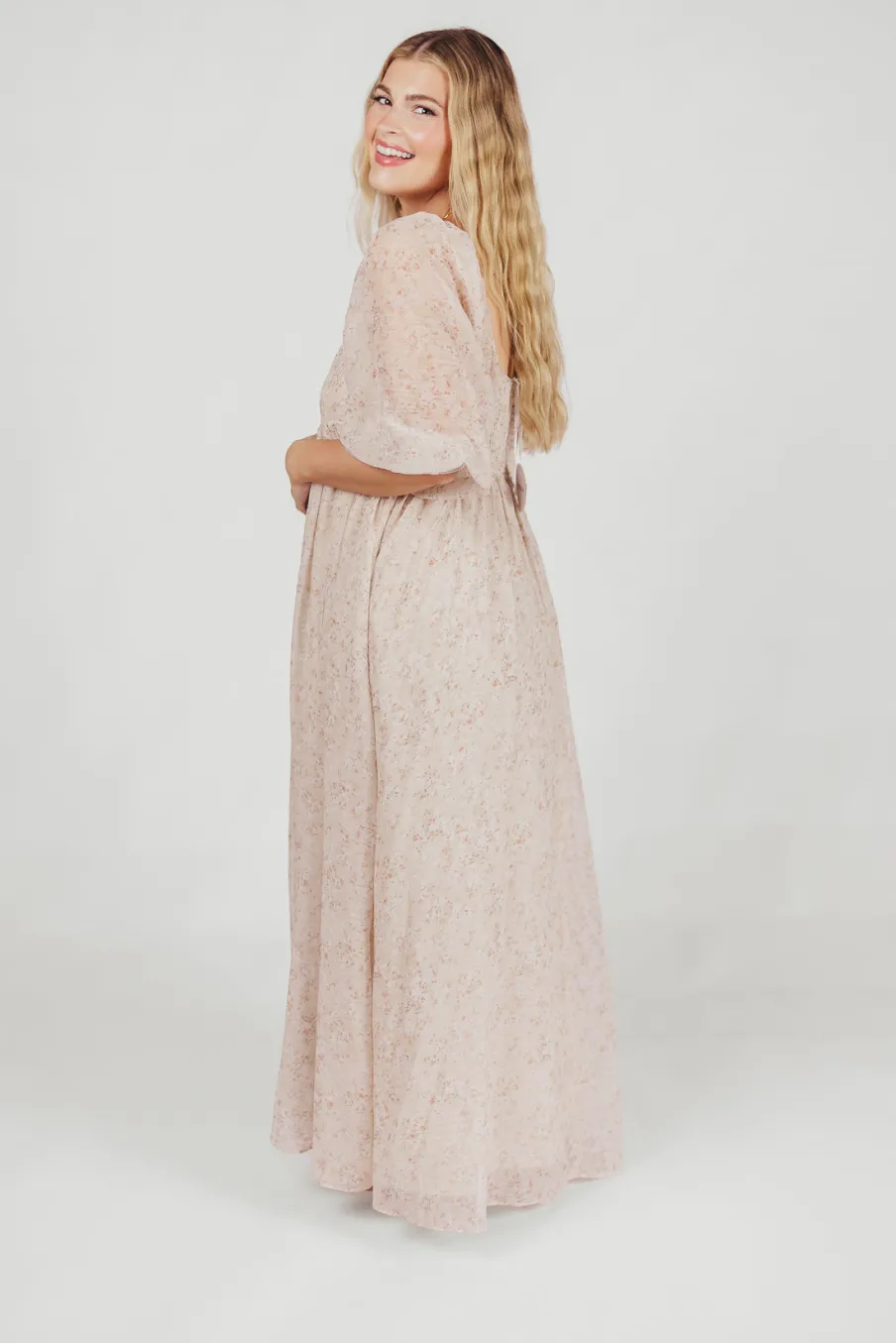 Online Worth Collective *New* Mona Maxi Dress with Smocking in Beige Floral - Bump Friendly &