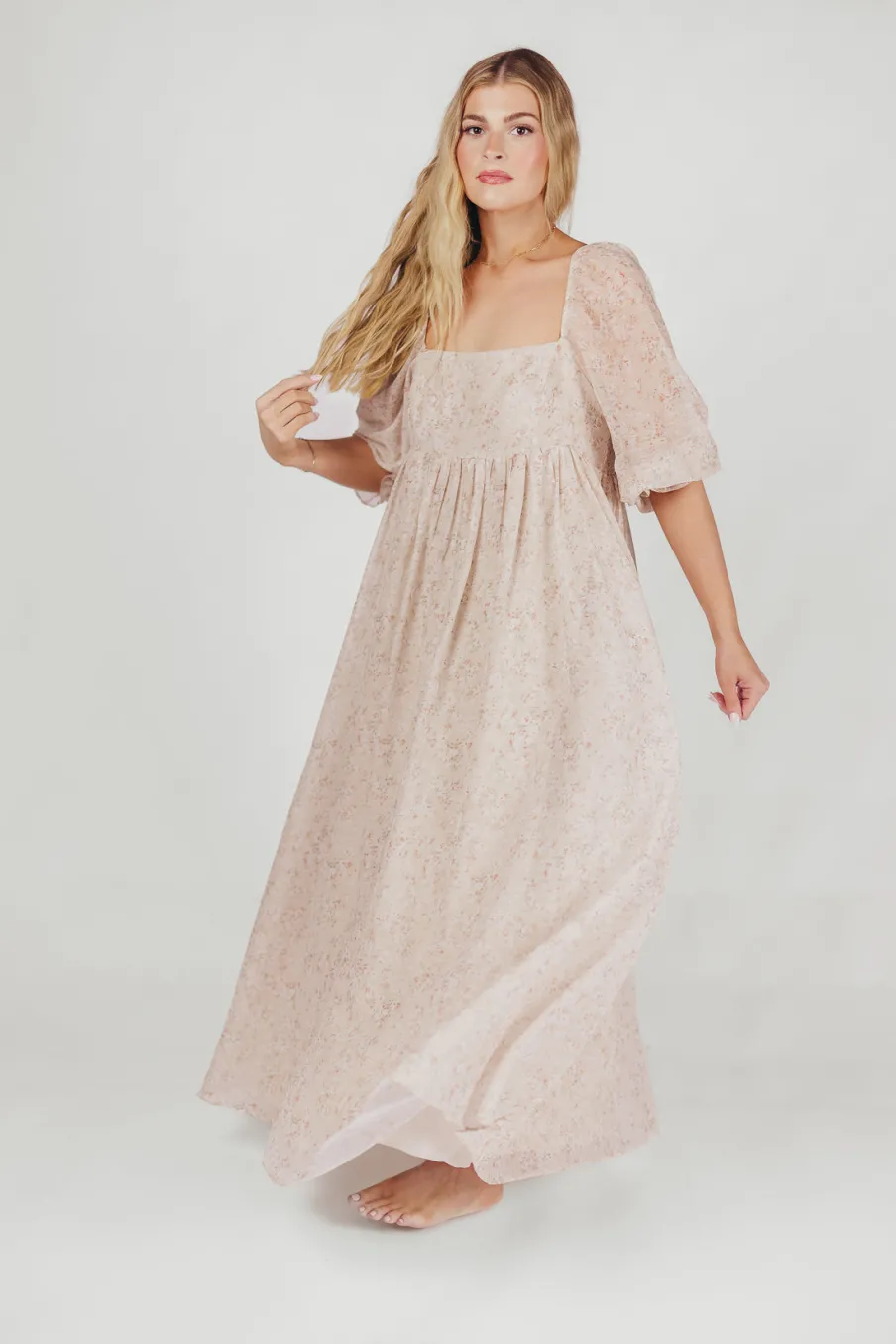 Online Worth Collective *New* Mona Maxi Dress with Smocking in Beige Floral - Bump Friendly &