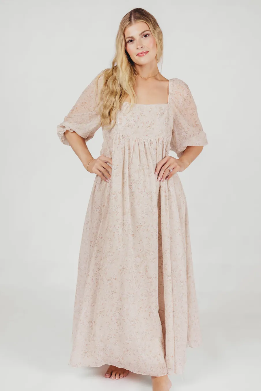 Online Worth Collective *New* Mona Maxi Dress with Smocking in Beige Floral - Bump Friendly &