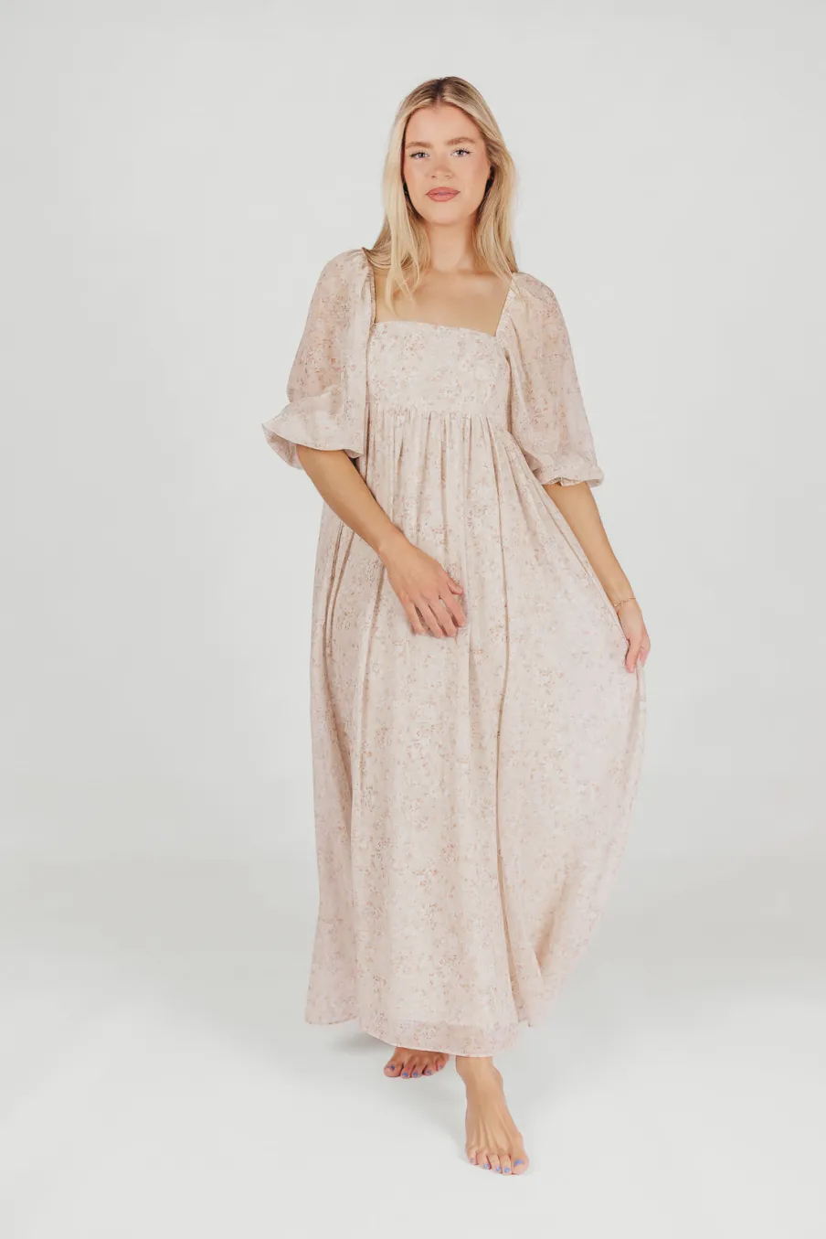 Online Worth Collective *New* Mona Maxi Dress with Smocking in Beige Floral - Bump Friendly &