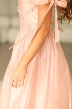 Hot Worth Collective Paulina Sleeveless Sweetheart Midi Dress in Vintage Rose