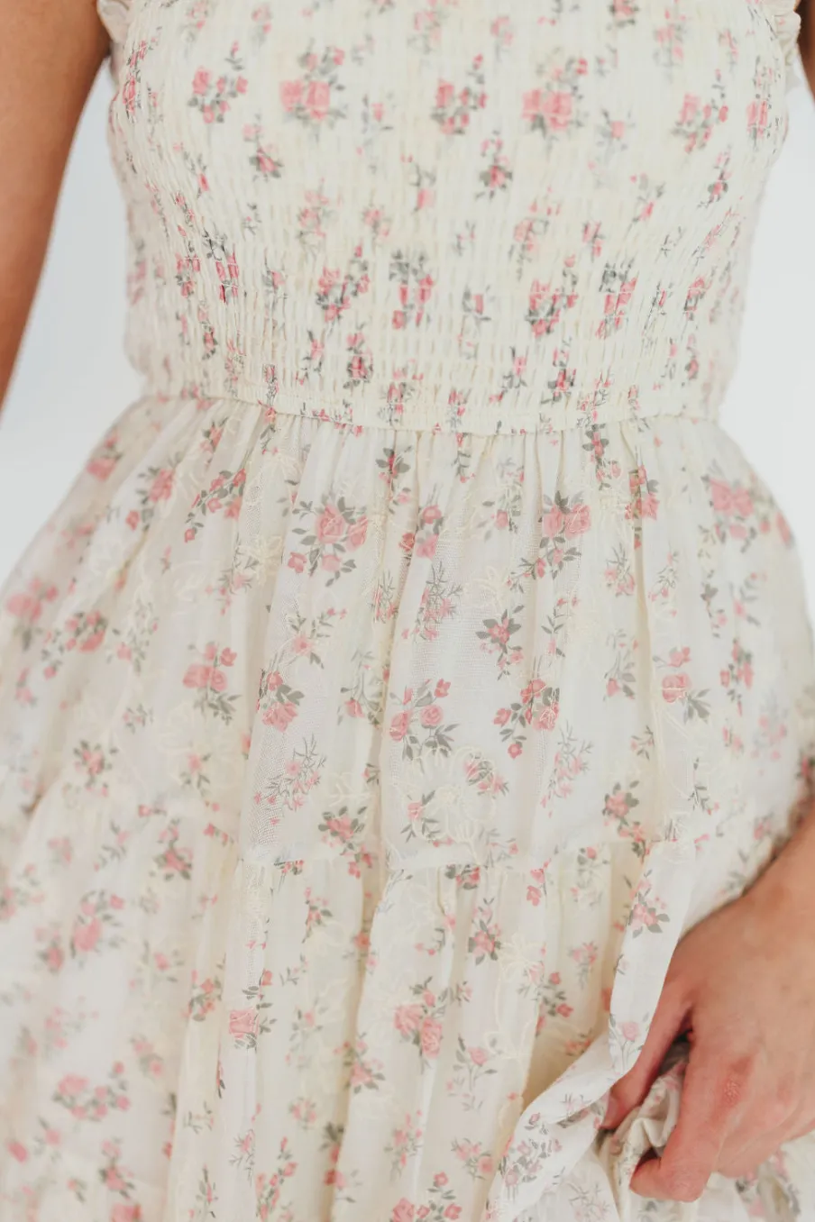 Outlet Worth Collective Ryan Ruffle Midi Dress with Embroidered Detail in Cream/Pink Floral