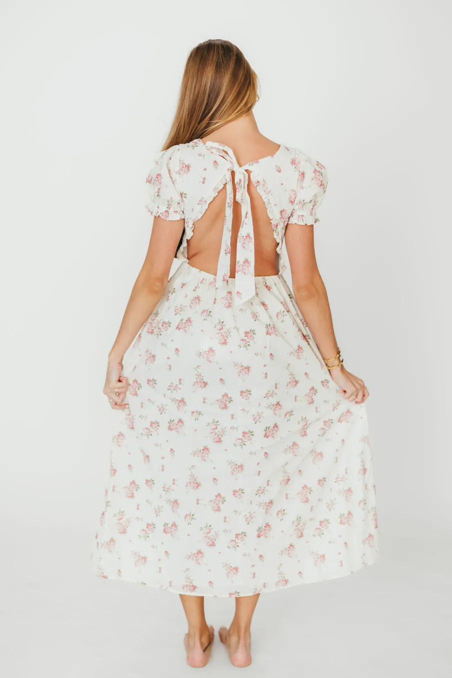 Discount Worth Collective Sophia Midi Dress in White/Pink Floral