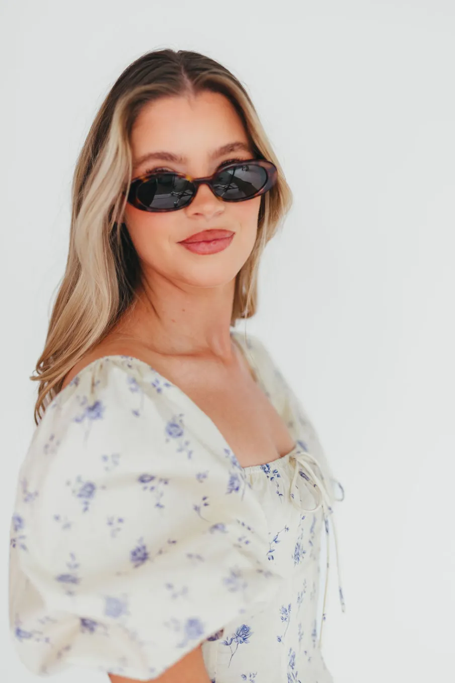Hot Worth Collective The Carter Sunglasses in Hazel Green Tort