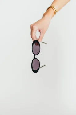 Best Worth Collective The Carter Sunglasses in Black