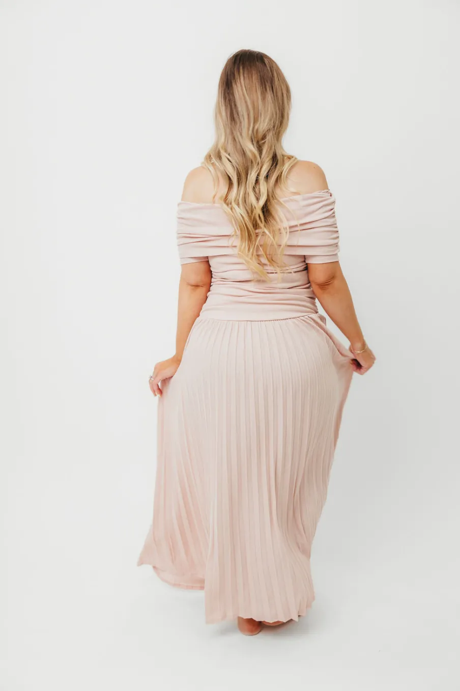 Online Worth Collective The Lennox Maxi Dress in Dusty Pink