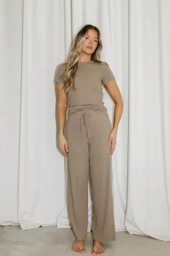 Fashion Worth Collective The Muse Knit Ribbed Short Sleeve Top & Pants Set in Mocha
