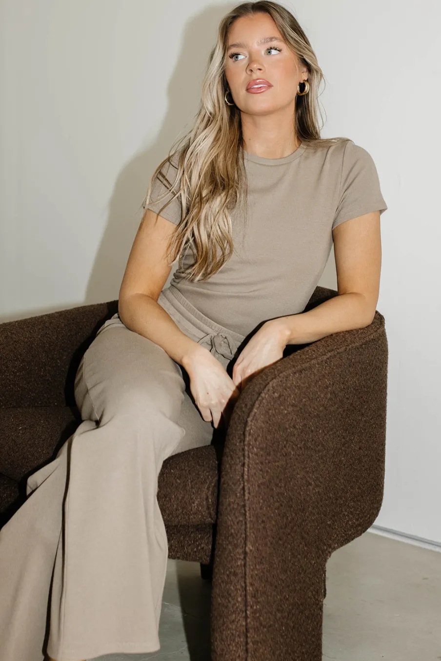 Fashion Worth Collective The Muse Knit Ribbed Short Sleeve Top & Pants Set in Mocha