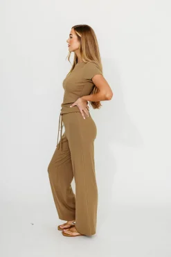 Fashion Worth Collective The Muse Knit Ribbed Short Sleeve Top & Pants Set in Mocha