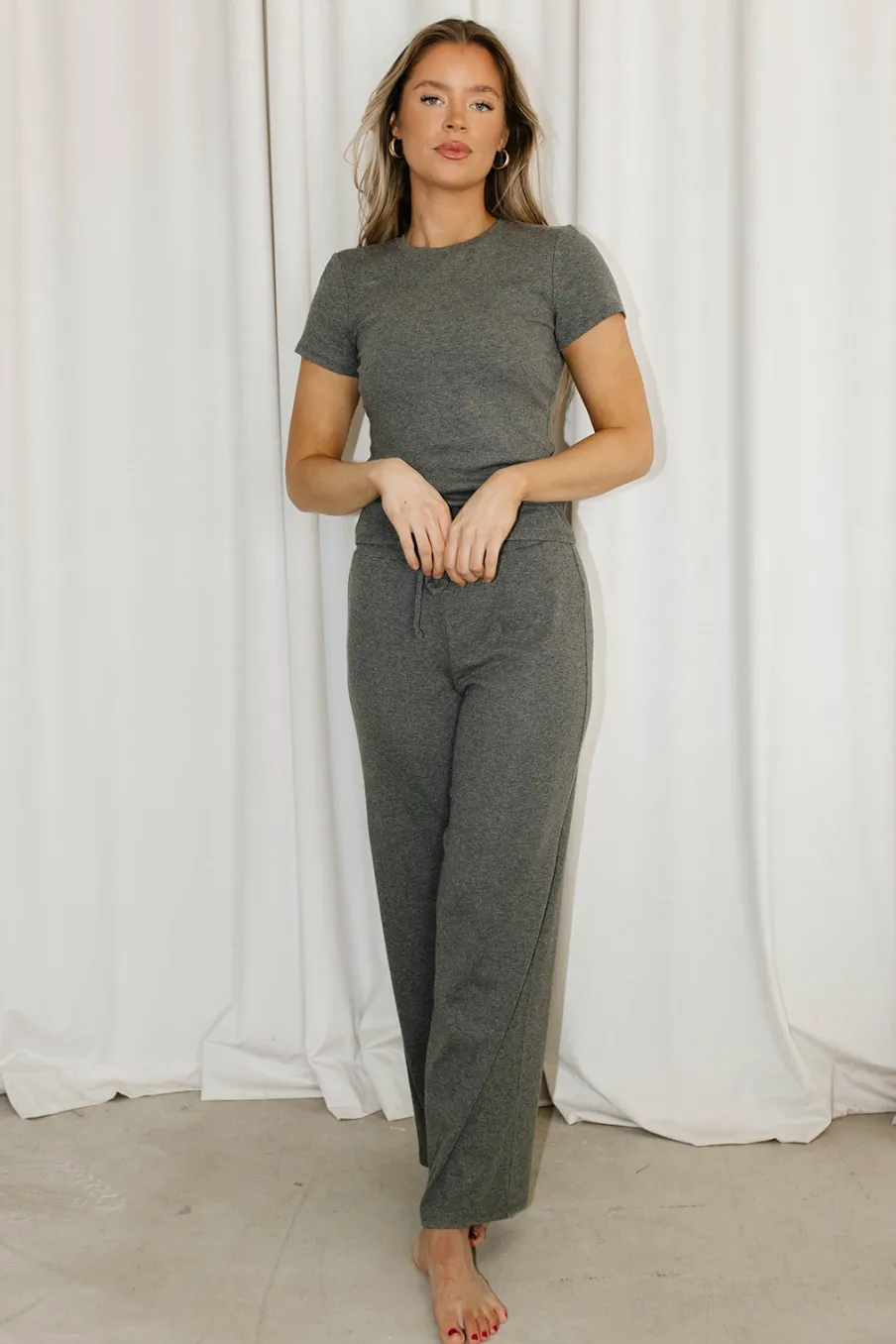 Outlet Worth Collective The Muse Knit Ribbed Short Sleeve Top & Pants Set in Charcoal
