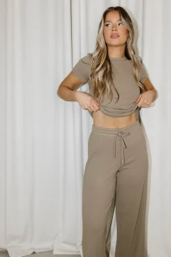 Fashion Worth Collective The Muse Knit Ribbed Short Sleeve Top & Pants Set in Mocha
