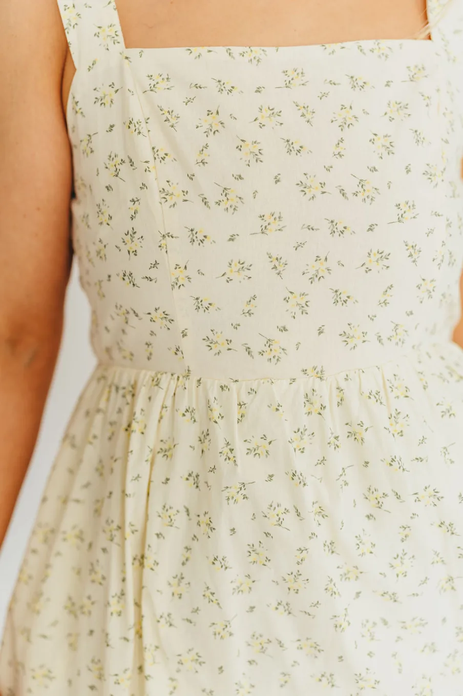 Best Worth Collective Tinsley 100% Cotton Midi Dress in Cream Floral