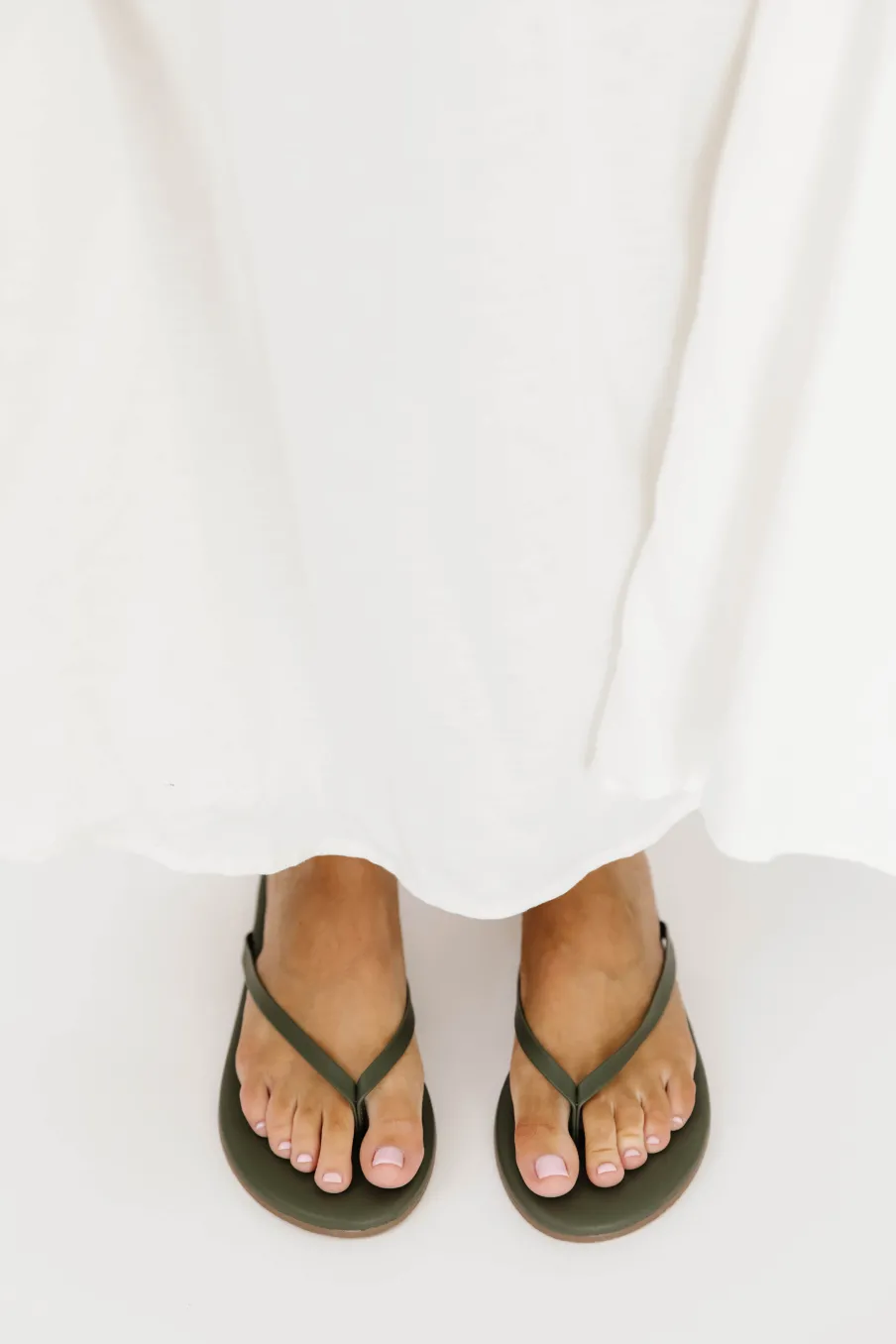 Fashion Worth Collective TKEES Lily Liners in Forest